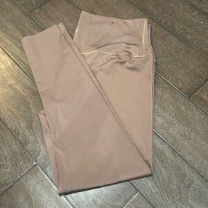 Aritzia yoga pants